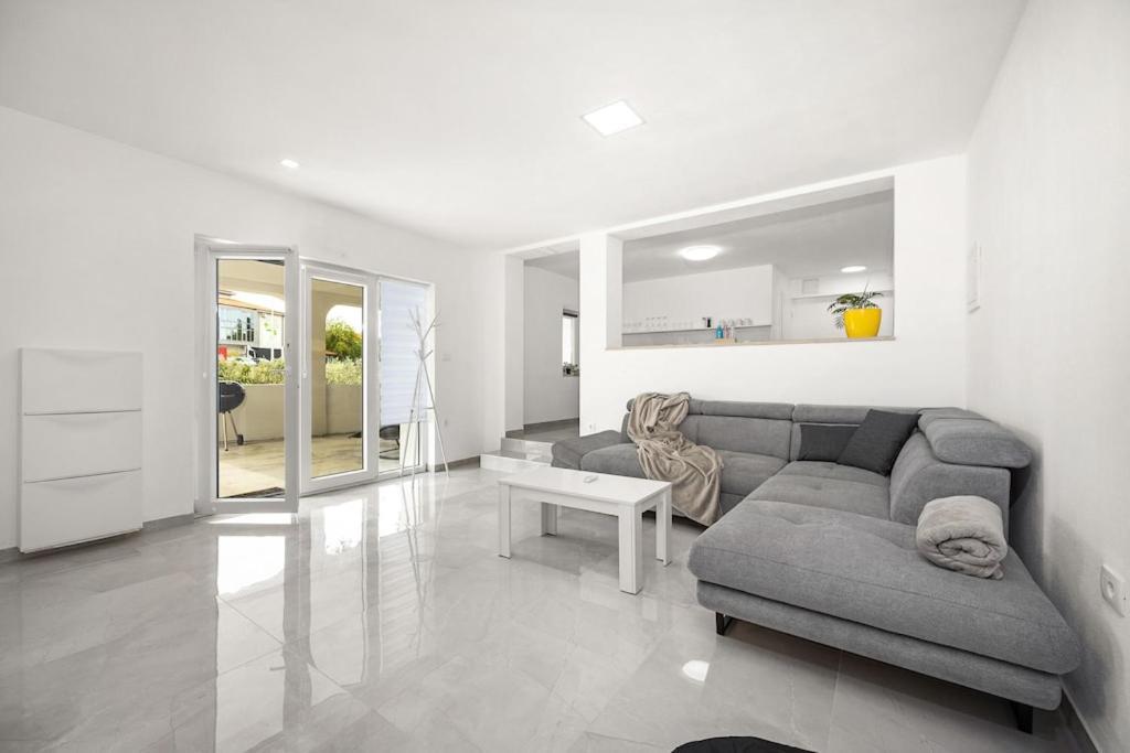 Apartment Olive Garden Near Pula 3 Km From Center And Only 4 Km From The Beach For 4 Persons Exterior foto