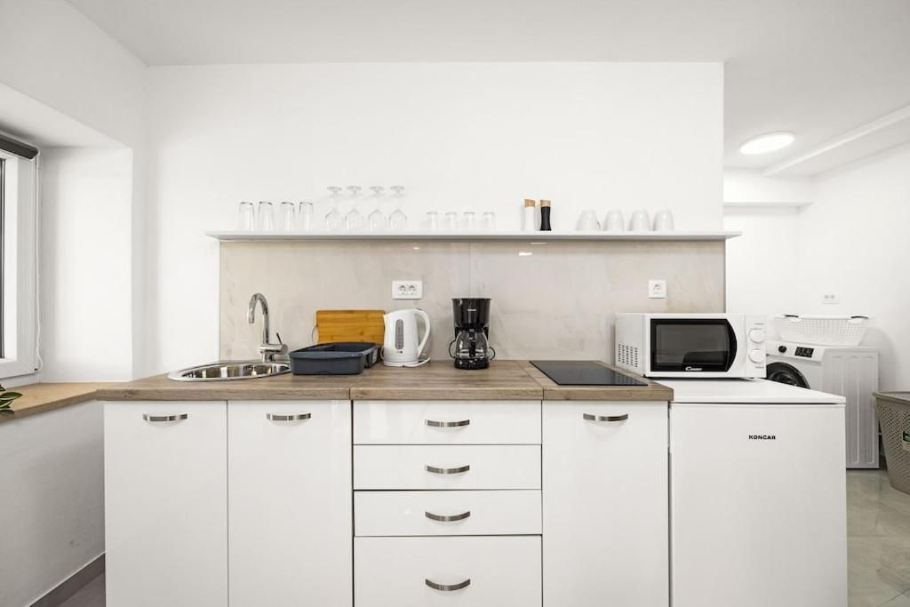 Apartment Olive Garden Near Pula 3 Km From Center And Only 4 Km From The Beach For 4 Persons Exterior foto